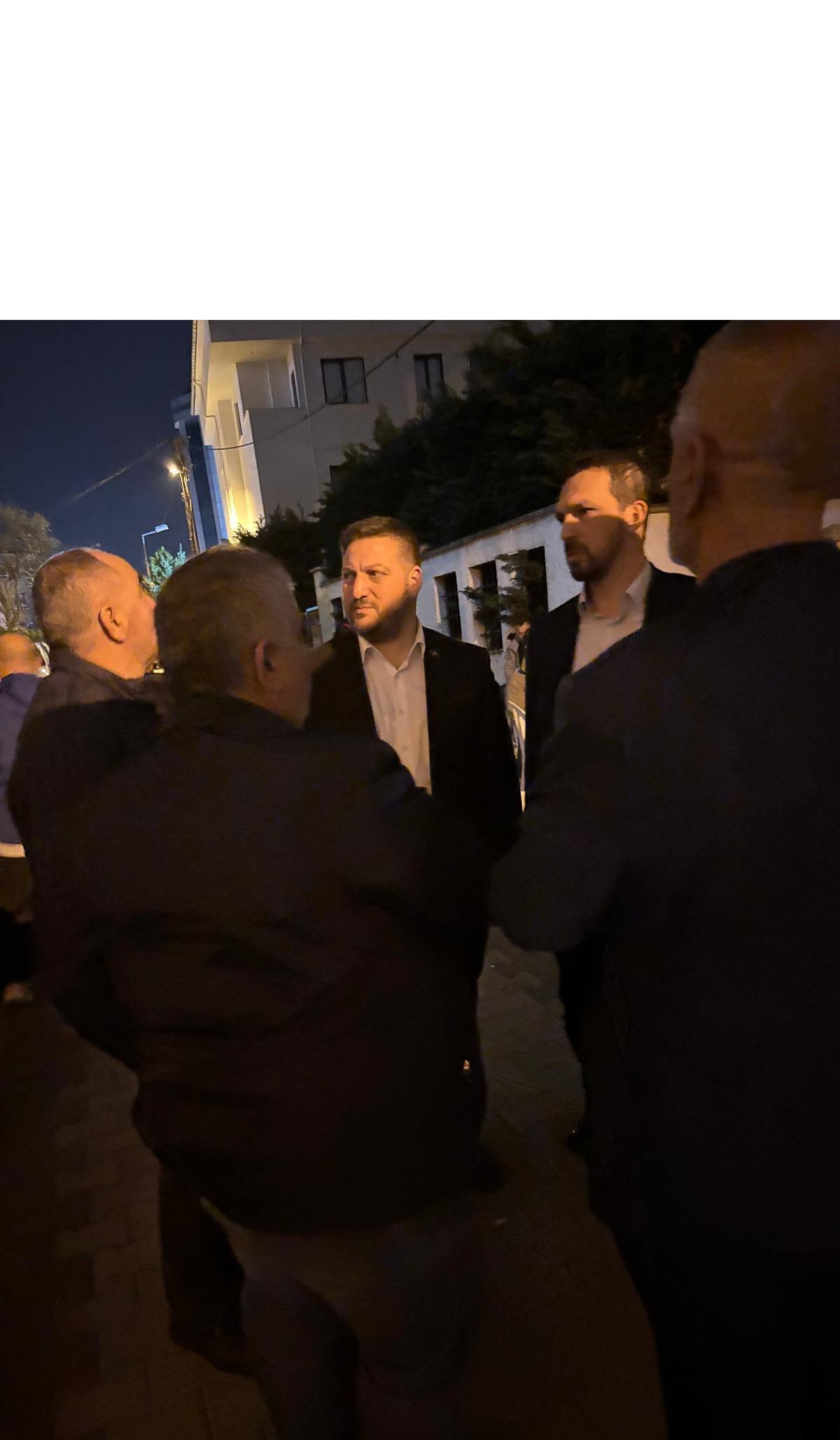 Komşularımızdan Şenel Gümele'nin vefat eden eşi için taziye ve duada bulunduk.